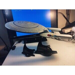 Star Trek Starship Legends Diamond Select USS Enterprise NCC-1701-D - No Box